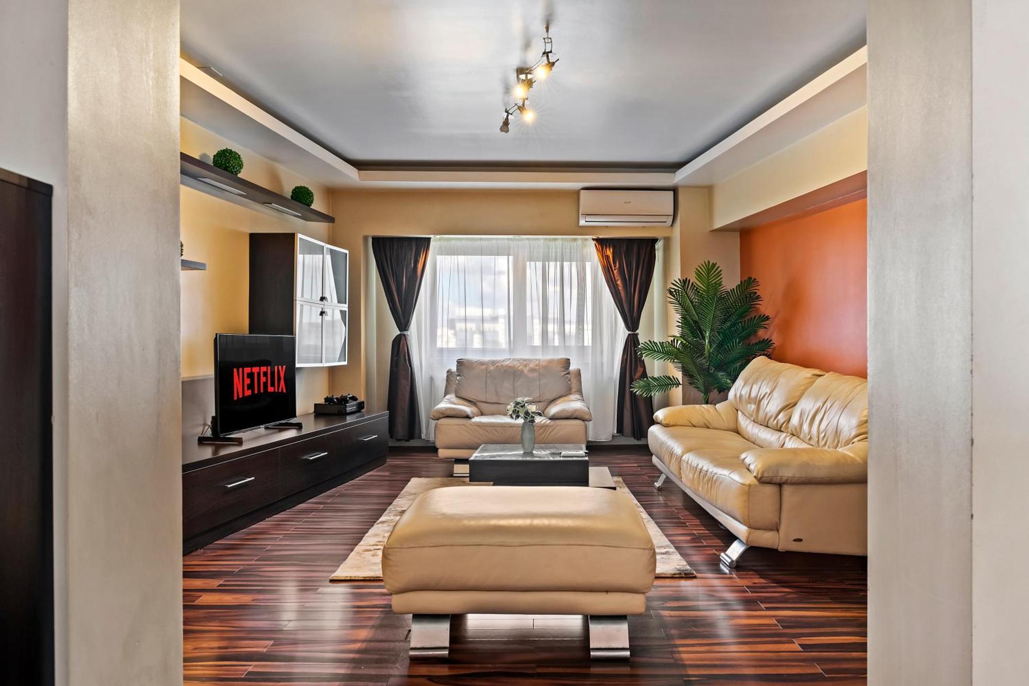 4 Rooms Unirii 47 Бухарест Экстерьер фото
