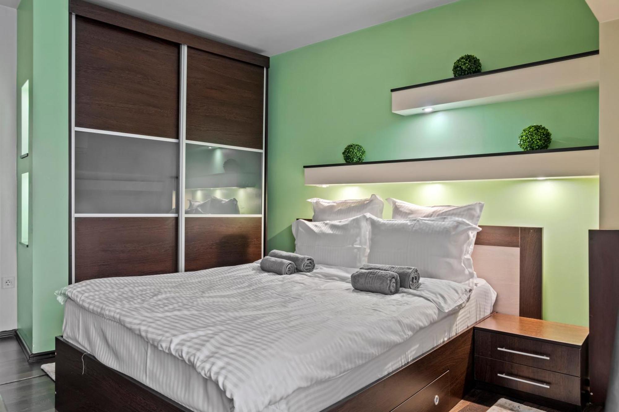 4 Rooms Unirii 47 Бухарест Экстерьер фото