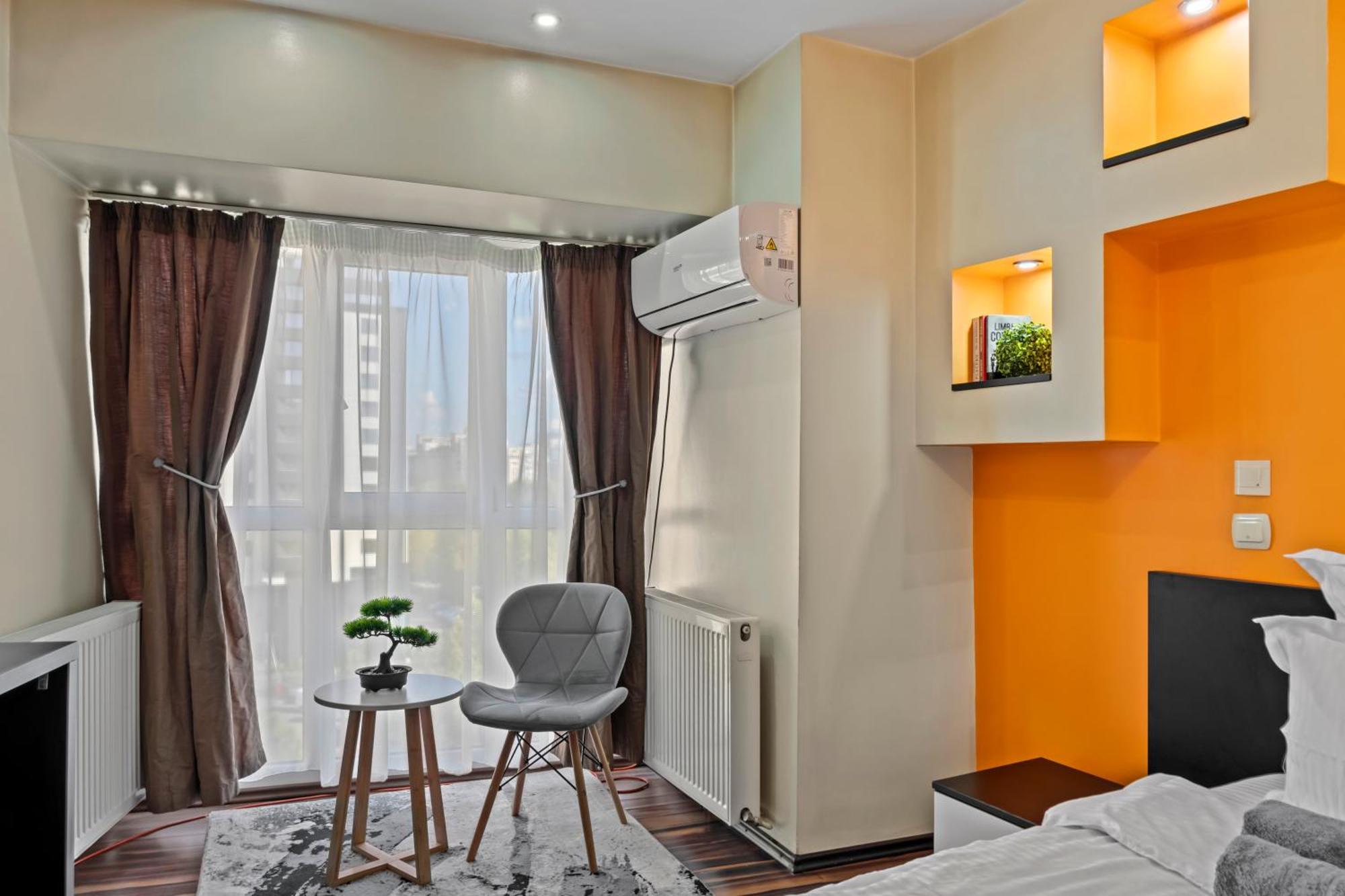 4 Rooms Unirii 47 Бухарест Экстерьер фото